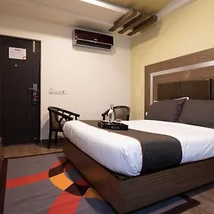 Hotel Townhouse Thondayad Calicut Formerly Dream Casa
